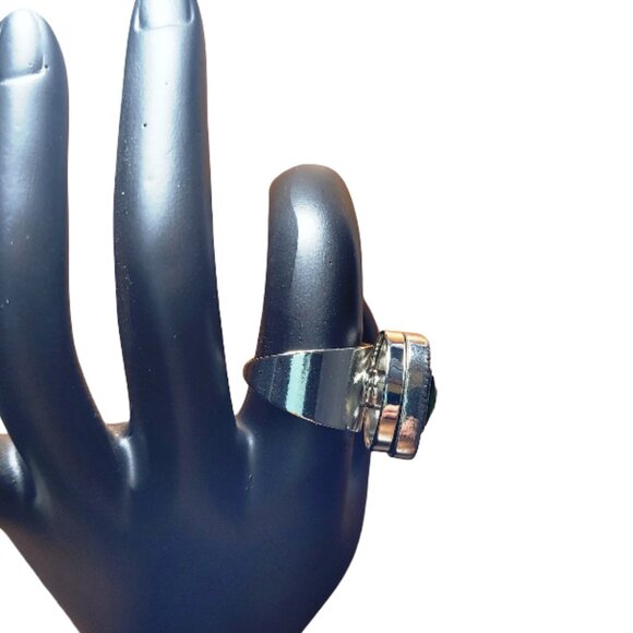 NWT Green Stone Square Snap Ring with Silver Plated Snap Bezel - Picture 10 of 14